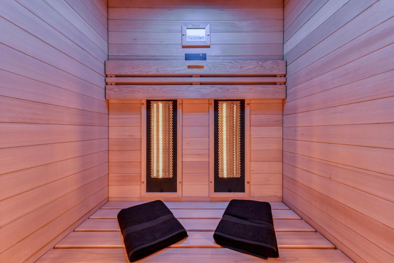 Les Gites De Laure - O Lit Divin, Instant De Volupte, Balneo Sauna, Climatisation, Netflix, 160M De La Cite Medievale Каркассонн Екстер'єр фото