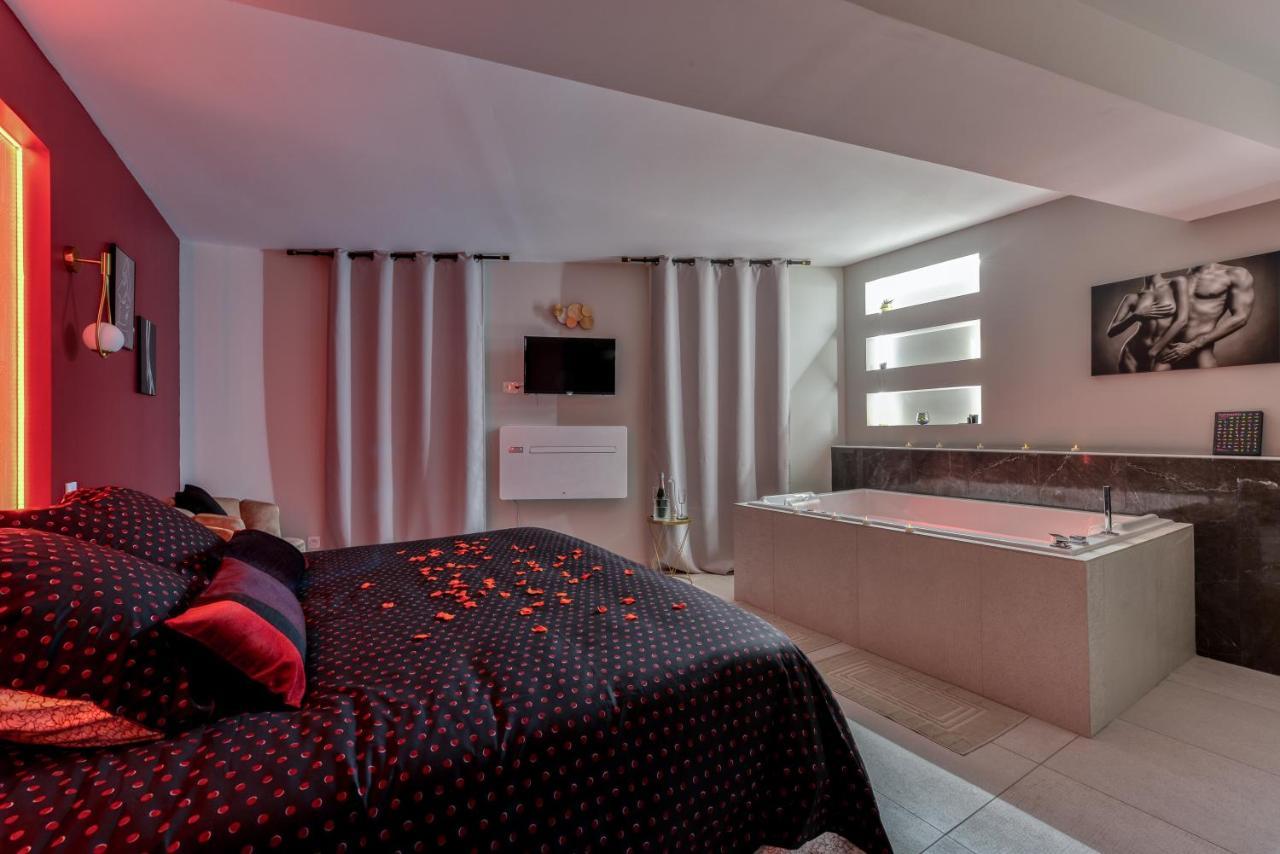 Les Gites De Laure - O Lit Divin, Instant De Volupte, Balneo Sauna, Climatisation, Netflix, 160M De La Cite Medievale Каркассонн Екстер'єр фото