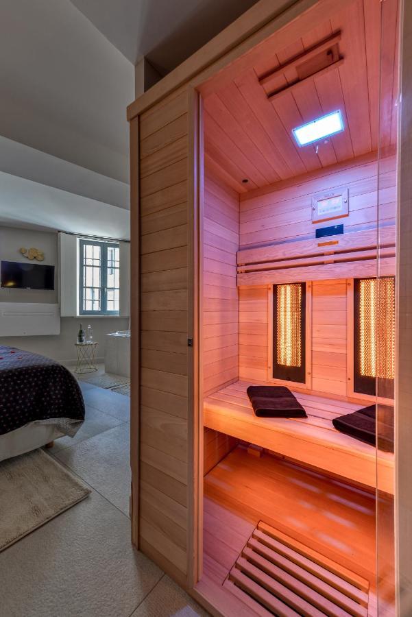 Les Gites De Laure - O Lit Divin, Instant De Volupte, Balneo Sauna, Climatisation, Netflix, 160M De La Cite Medievale Каркассонн Екстер'єр фото