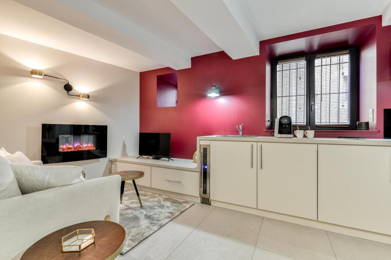 Les Gites De Laure - O Lit Divin, Instant De Volupte, Balneo Sauna, Climatisation, Netflix, 160M De La Cite Medievale Каркассонн Екстер'єр фото
