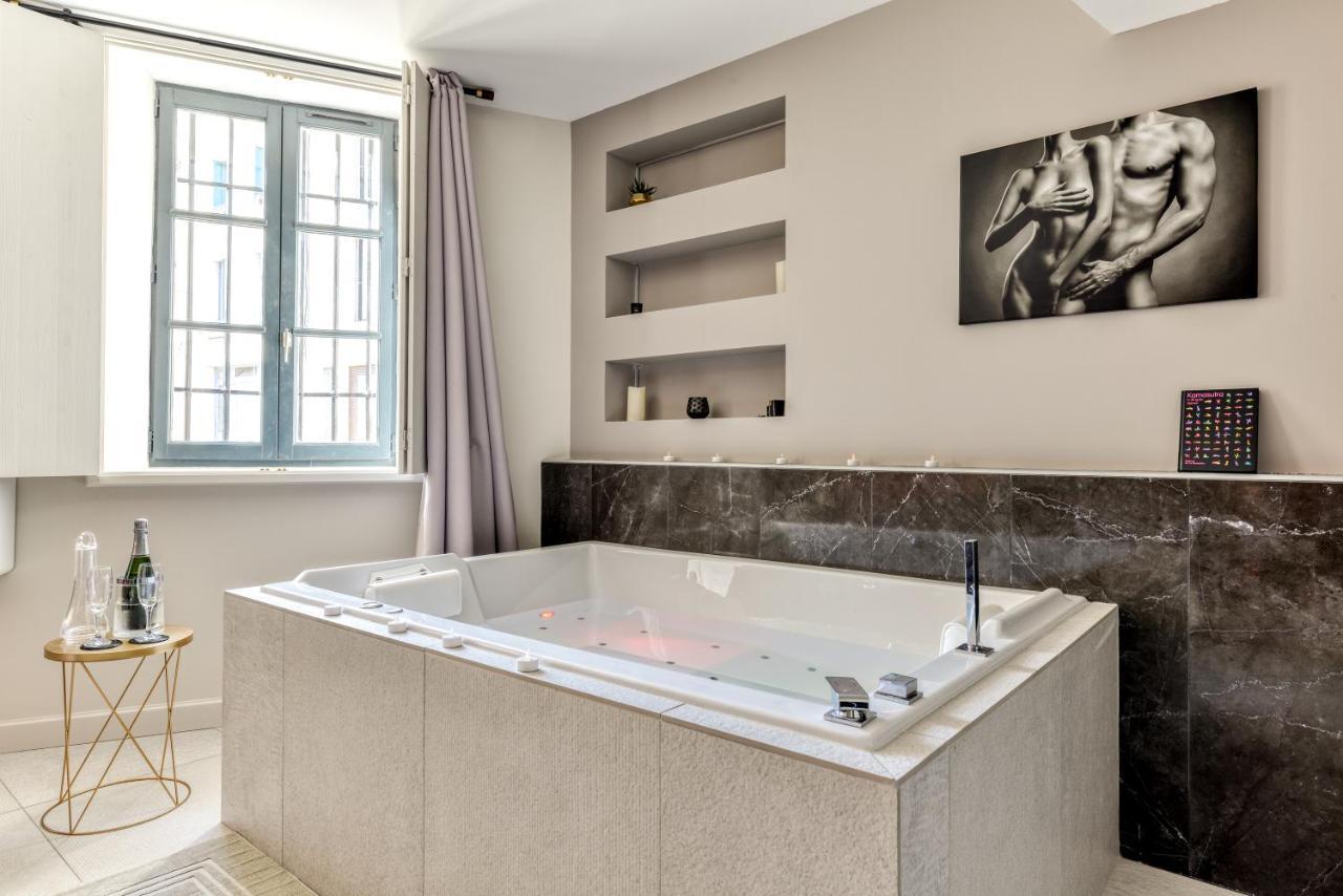 Les Gites De Laure - O Lit Divin, Instant De Volupte, Balneo Sauna, Climatisation, Netflix, 160M De La Cite Medievale Каркассонн Екстер'єр фото