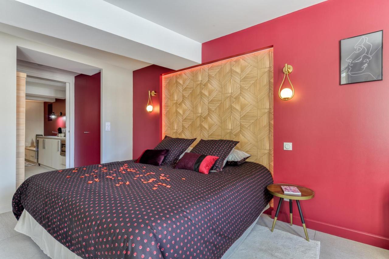 Les Gites De Laure - O Lit Divin, Instant De Volupte, Balneo Sauna, Climatisation, Netflix, 160M De La Cite Medievale Каркассонн Екстер'єр фото